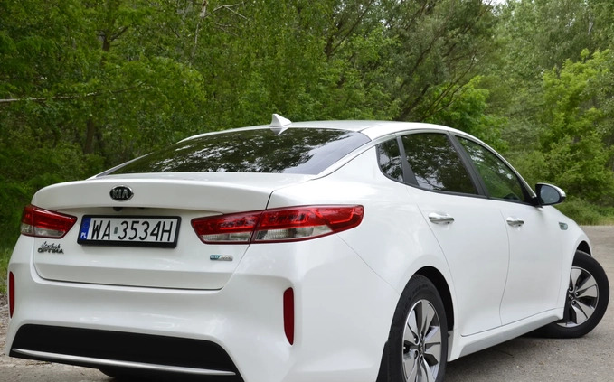 Kia Optima cena 66500 przebieg: 112800, rok produkcji 2017 z Warszawa małe 301